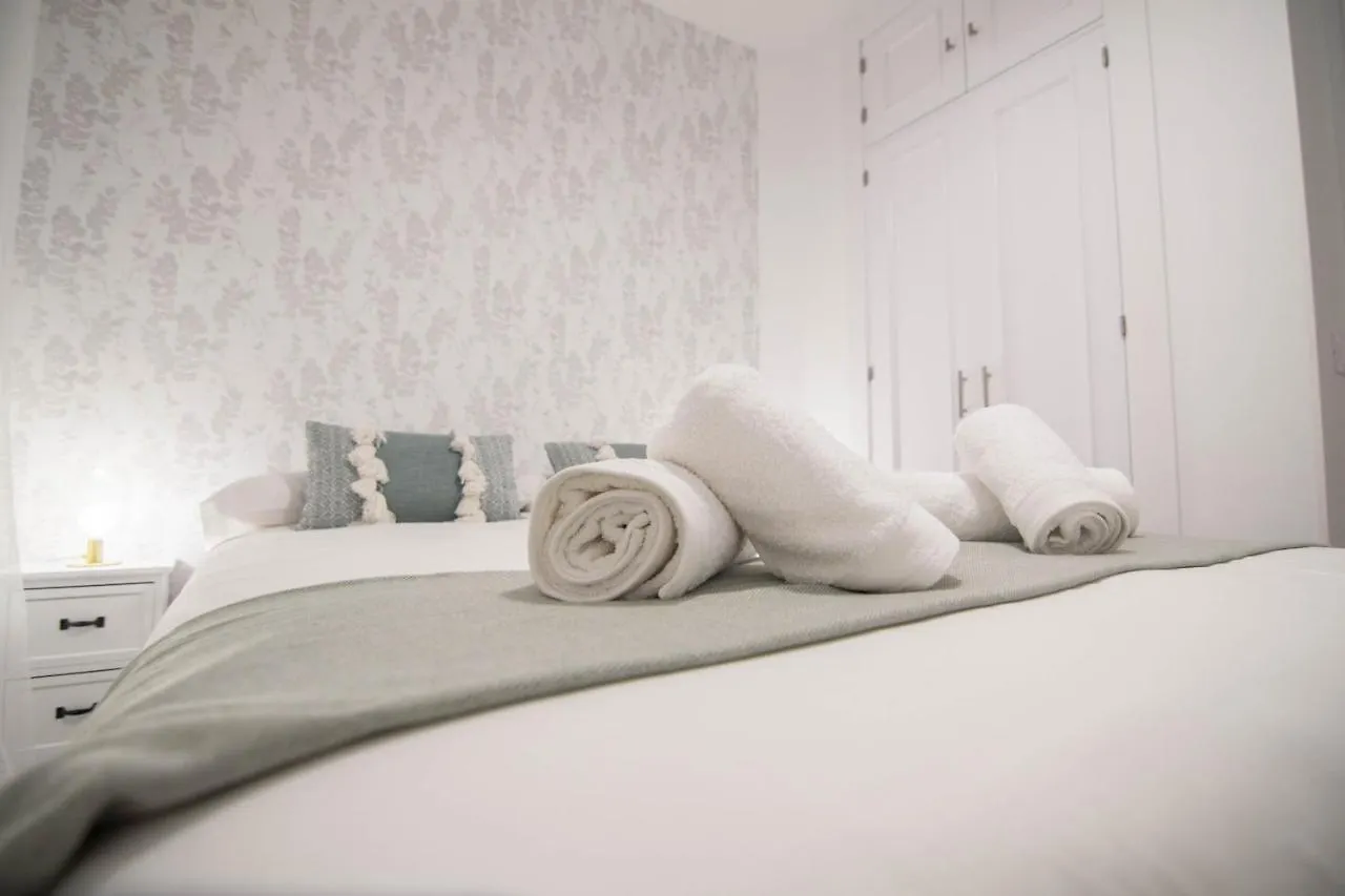 New! Luxury City Center & 2 Balconies Malaga Apartment