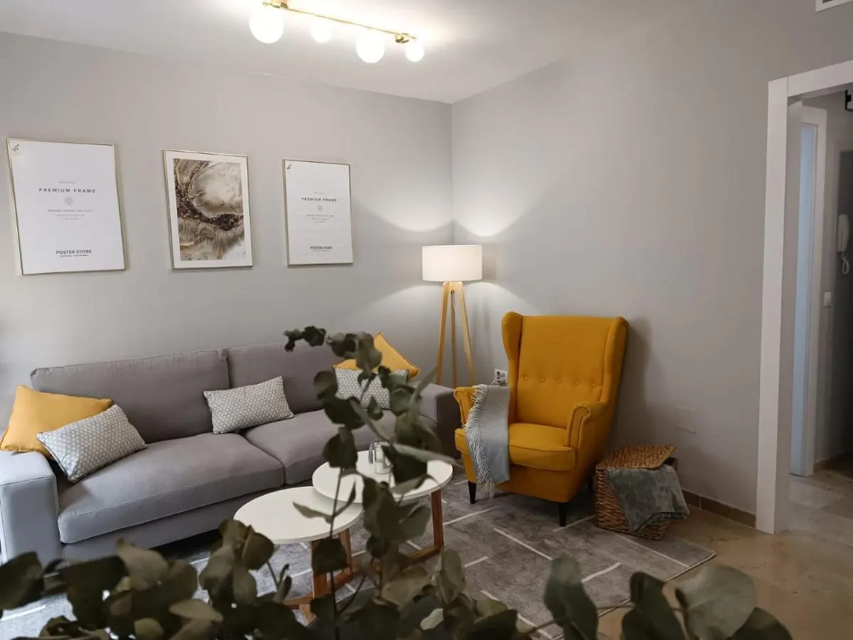 Apartment New! Luxury City Center & 2 Balconies Malaga