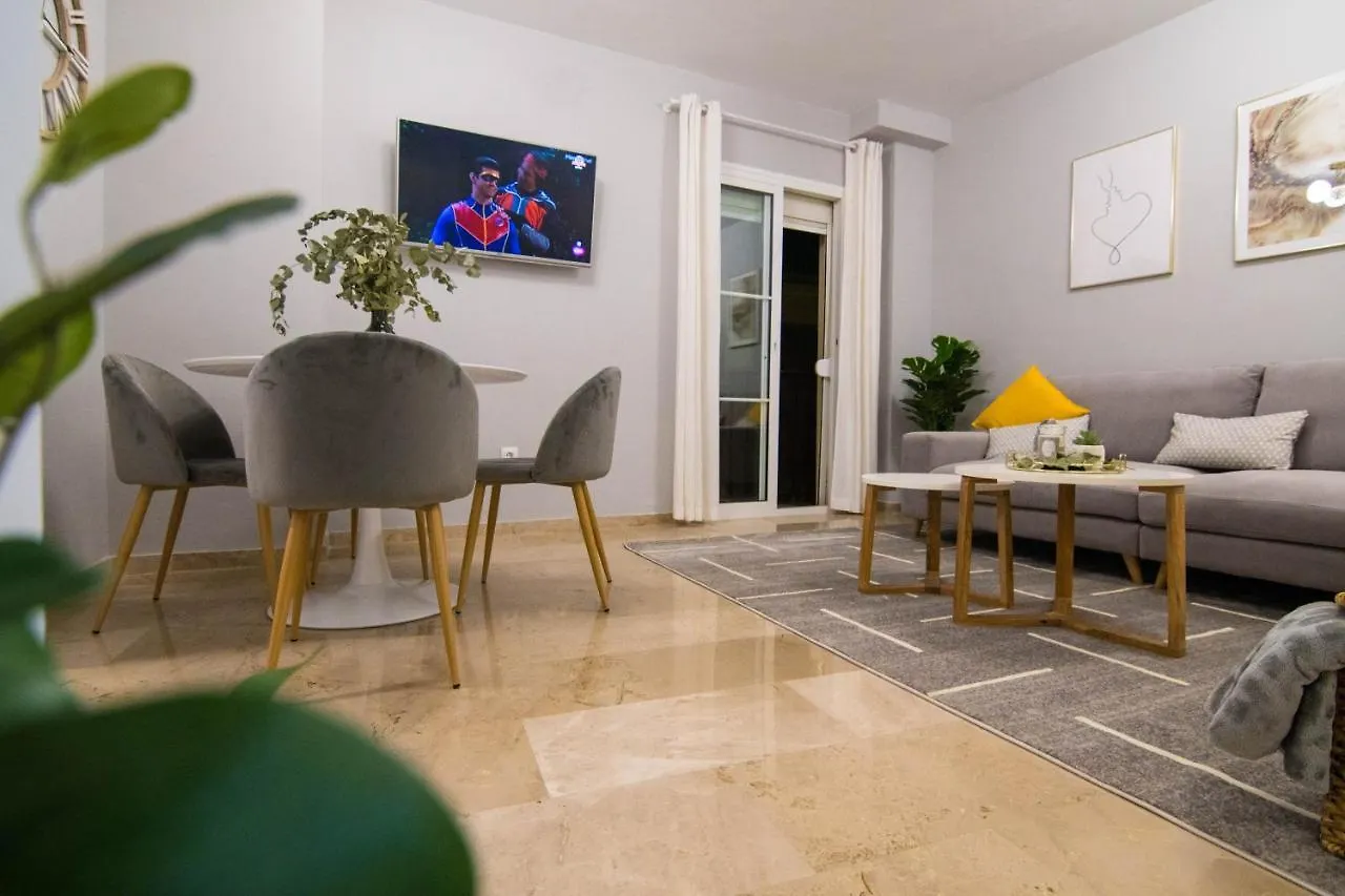 New! Luxury City Center & 2 Balconies Malaga Apartment