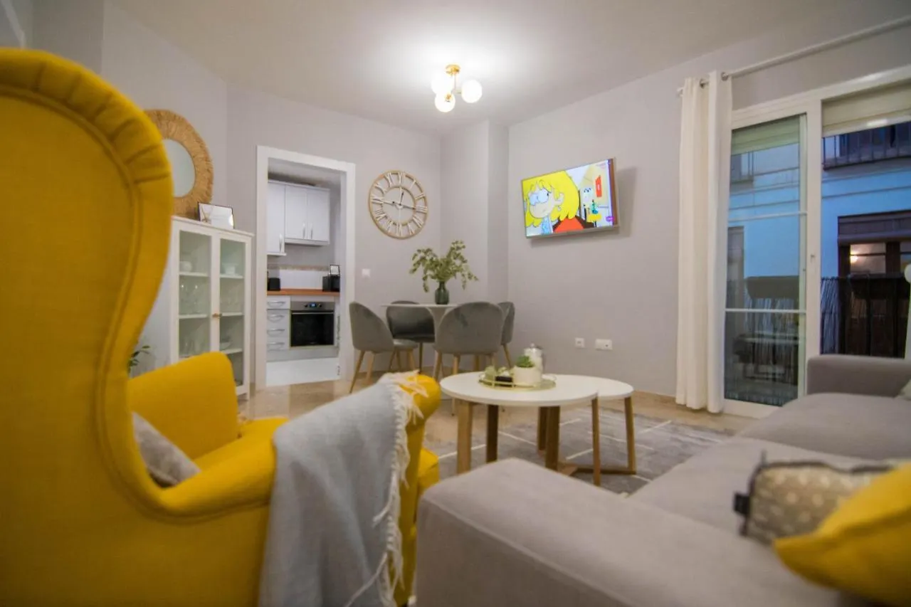Apartment New! Luxury City Center & 2 Balconies Malaga
